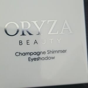 Oryza shimmer eye shadow $29cnd
